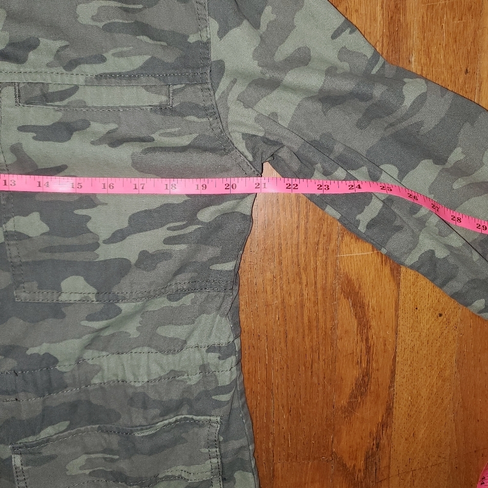 Universal Thread Camouflage Utility Jacket - Picture 9 of 12